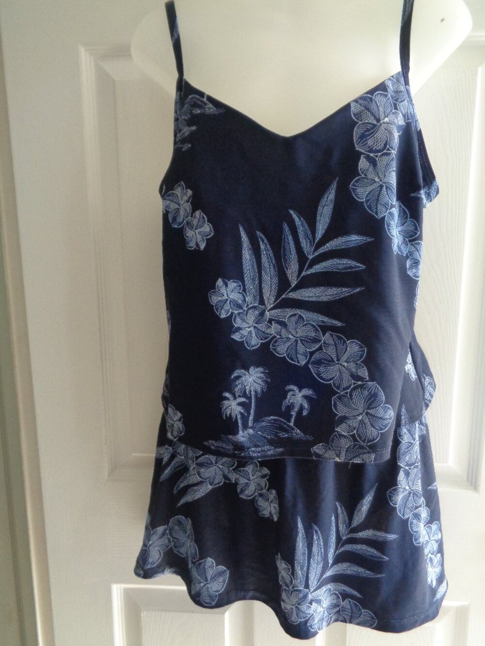 SIZE 16 LIZ CLAIBORNE SKIRTED TANKINI